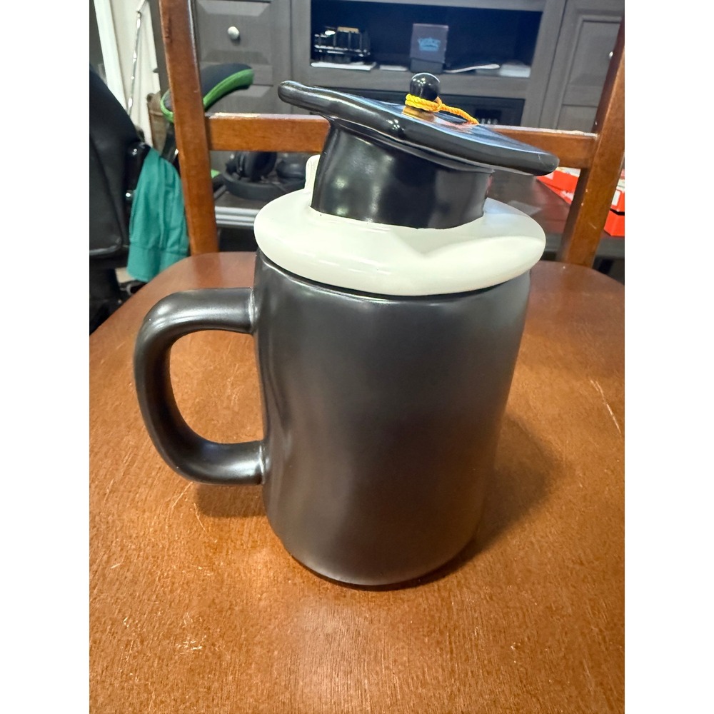 Rae Dunn Artisan Collection Class of 2024 Graduation Mug with Lid Tassel Red Bow - Picture 3 of 5